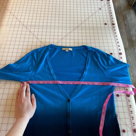 Forever 21 size medium navy & bright blue ombre casual boho retro cardigan - Picture 7 of 16